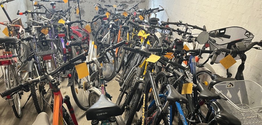 Fahrräder kommen am 18. April unter den Hammer