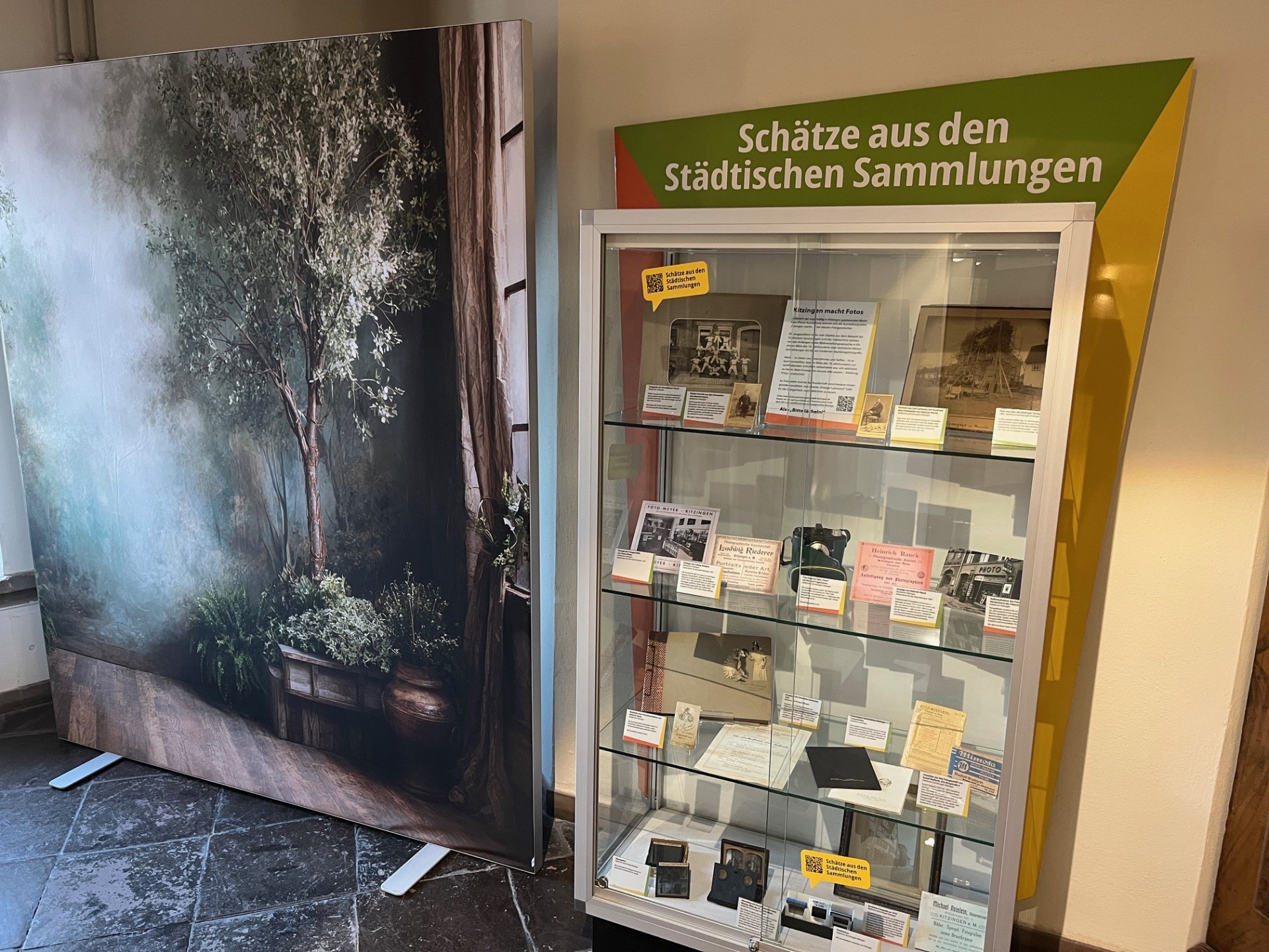 Exhibition showcase in Kitzingen town hall