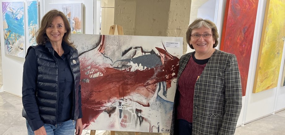 Carmen Jung and Susanne Karres are looking forward to welcoming lots of visitors to the Kitzing Town Hall.