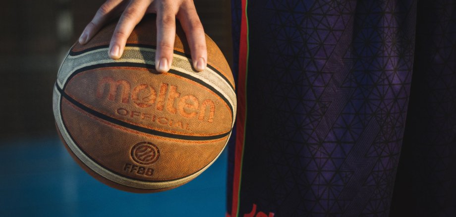 Eine Woche Basketball-Camp Basketballferien voller Action und Spaß: Die gibt es auch heuer wieder bei „Maxi‘s BasKIDScamp“ im Innopark.