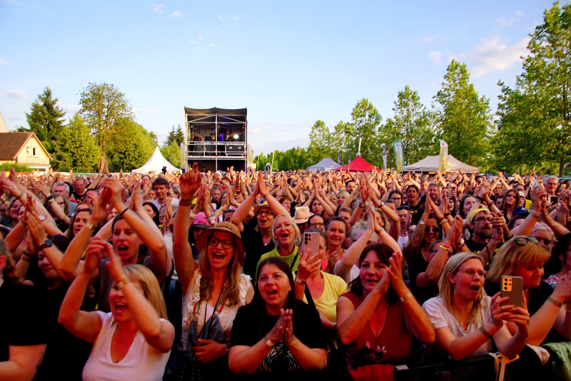 Infos zum Mark Forster Konzert Mark Forster spielt am Freitag am Bleichwasen. Für die Besucher gibt es ein paar Tipps.