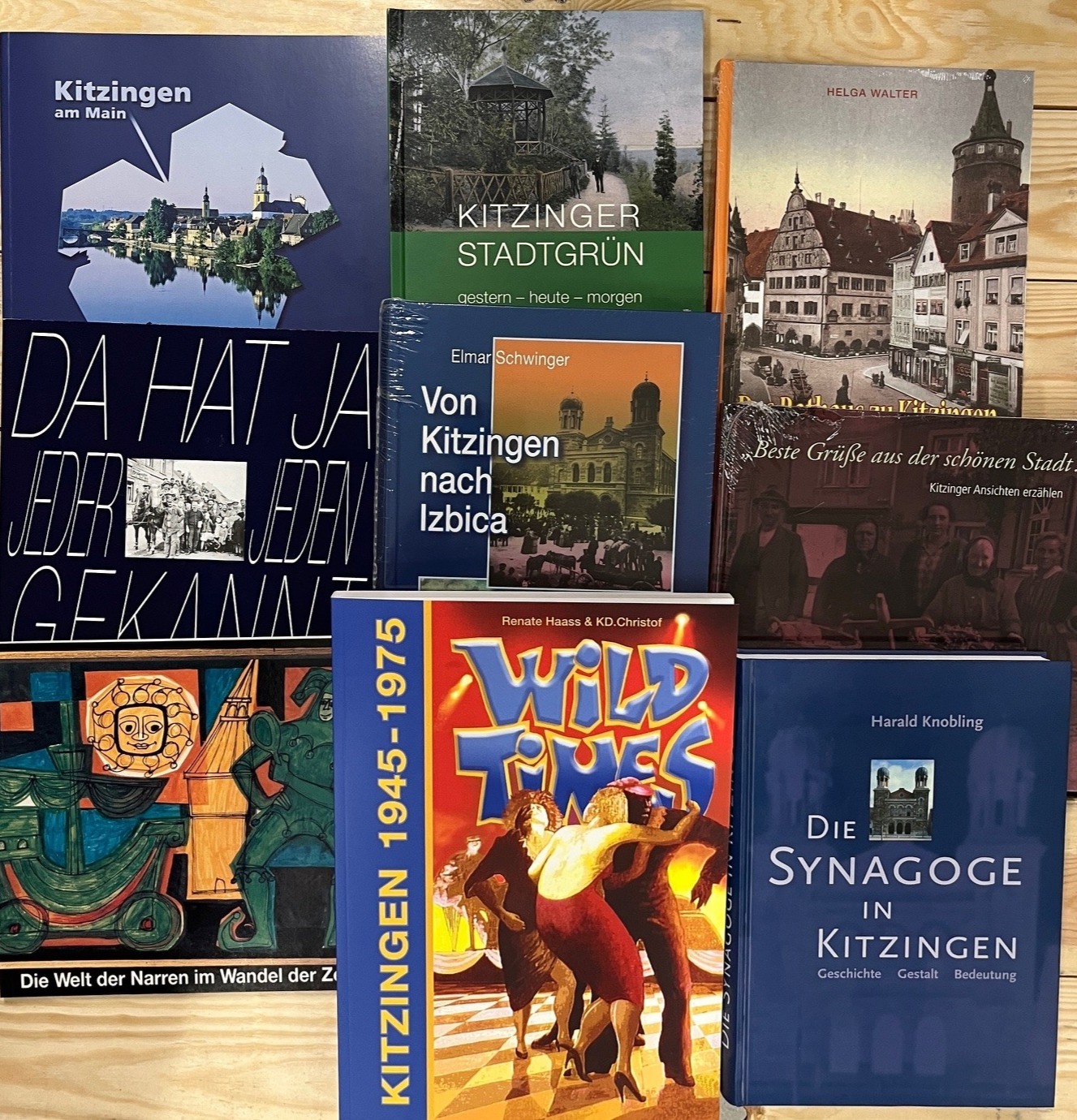 Buchverkauf Eine Auswahl der Bücher, die es im Rathaus zu erwerben gibt