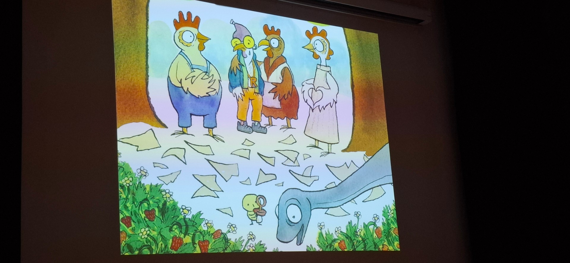 In der FastnachtAkademie erfreuten sich 150 Kindergartenkinder an den Illustration und dem Theaterstück "Rap-Huhn."