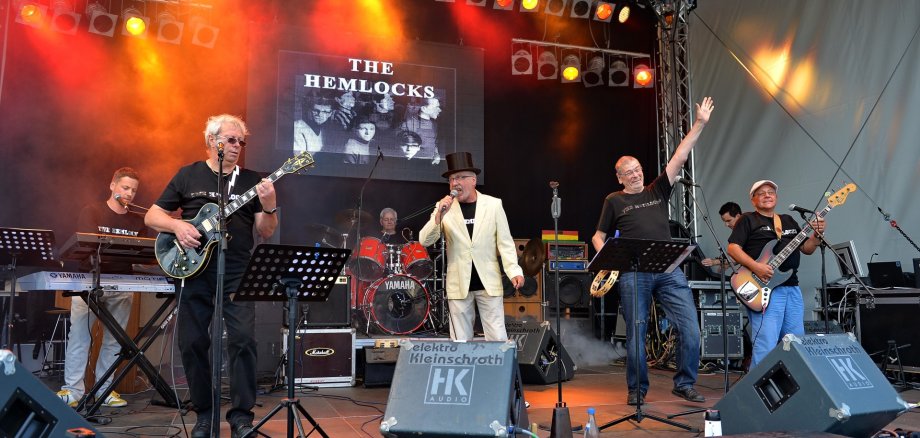 Stadtfest - The Hemlocks spielen am Samstagnachmittag The Hemlocks spielen am Samstagnachmittag beim Stadtfest