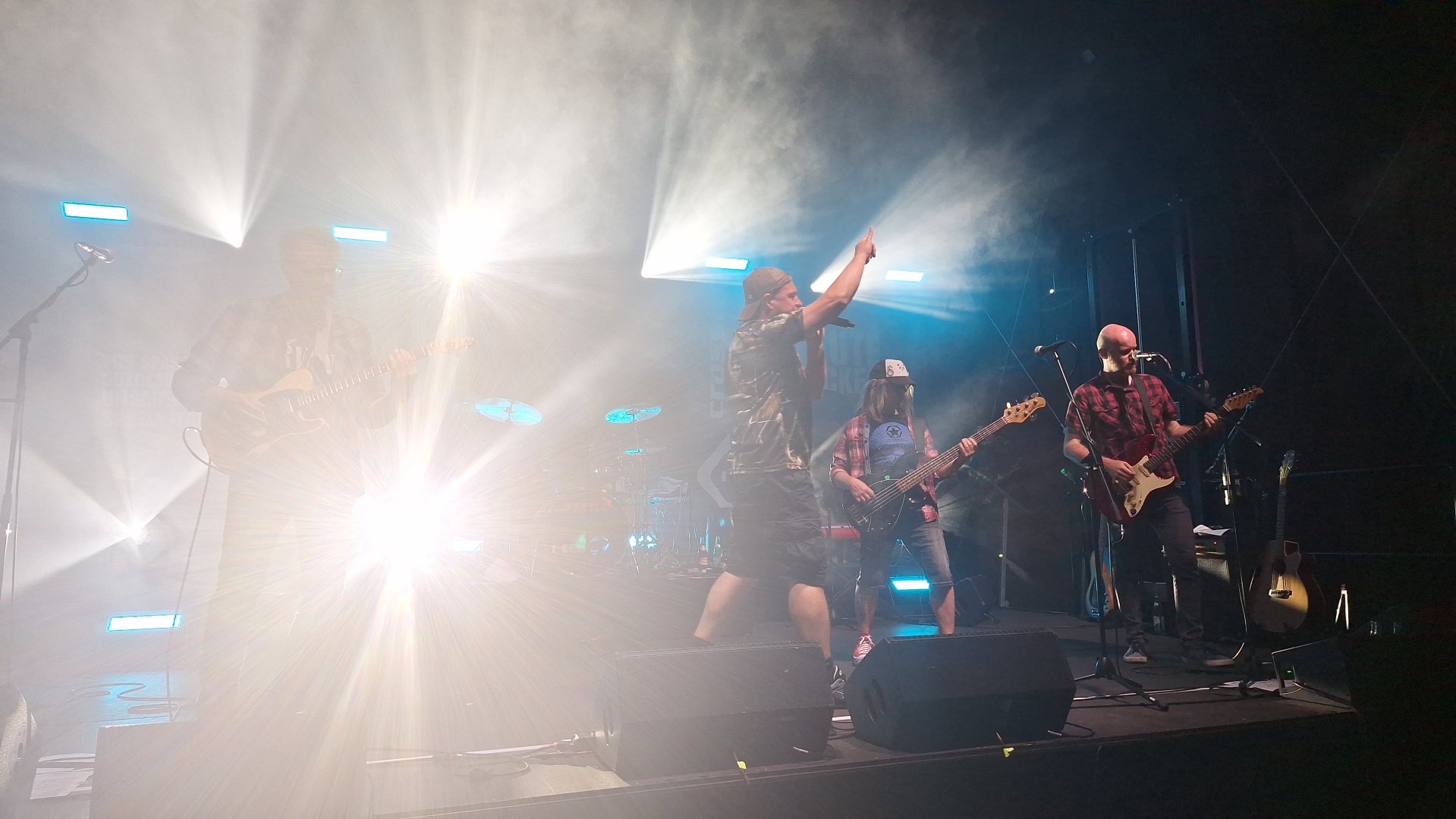 Stadtfest Kitzingen Konzert Nachts, Lichter, Bühne